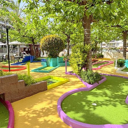 Rentalmar Navarra Family Suites Salou Esterno foto